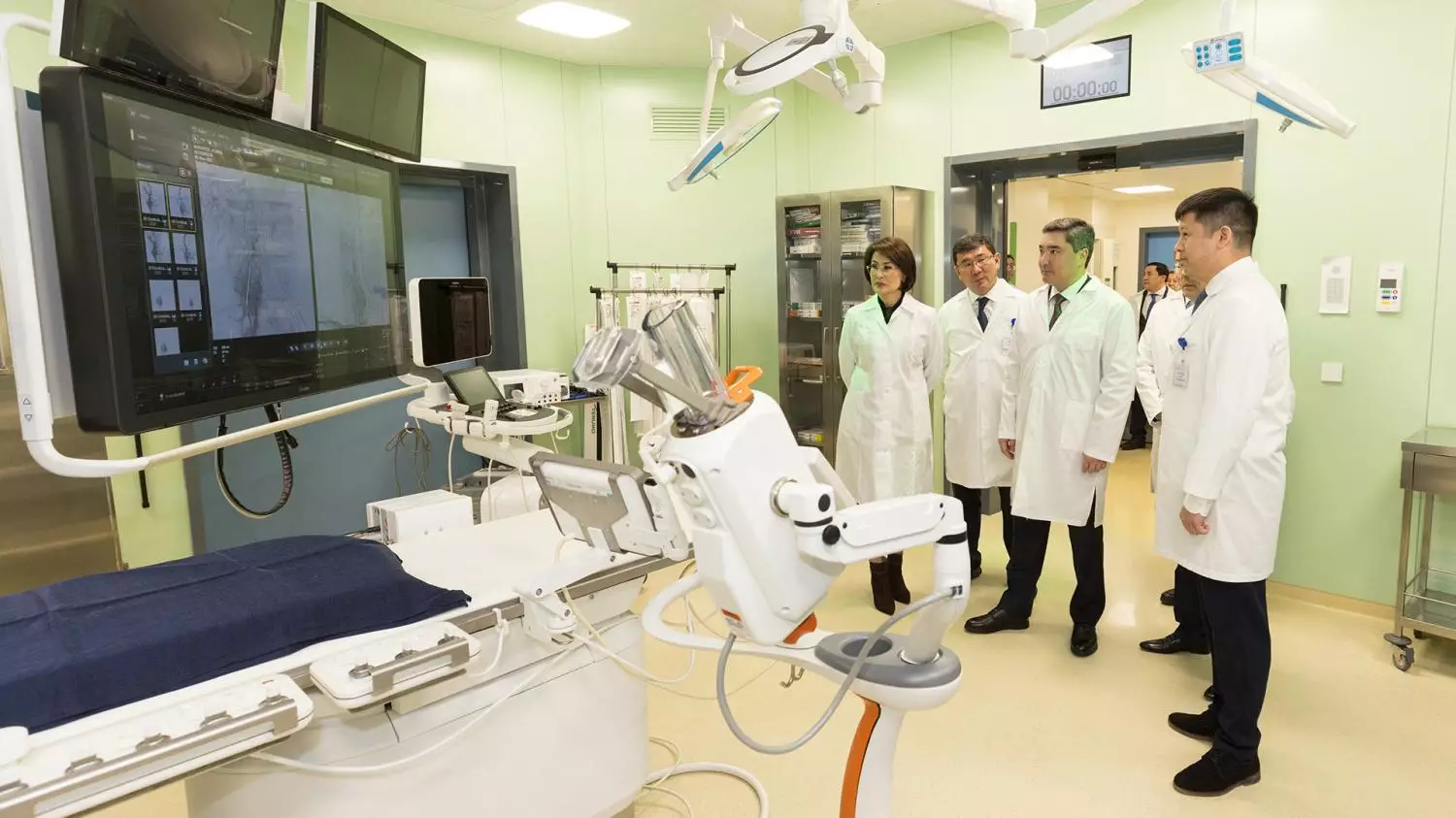 Бектенов Астанадағы жаңа онкологиялық орталықты тексерді