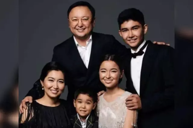 «Менің көзімше қанша рет дәрі ішті»: Арман Дүйсеновтың жұбайына Шерзат Полат ісін қараған атышулы заңгер көмектесін болды