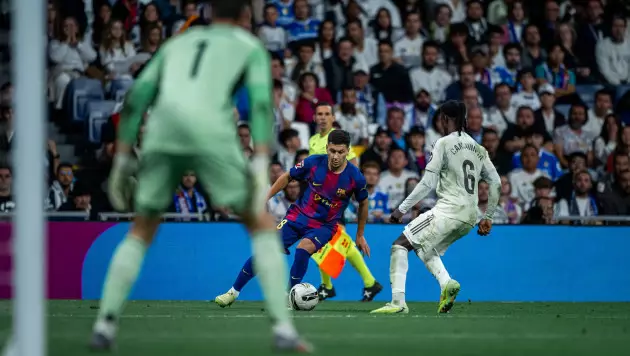 "Реал" собрался увести у "Барселоны" трансферную цель 2026 года