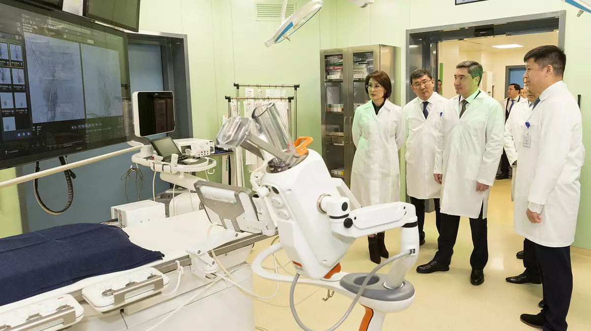 Высокие технологии против рака: премьер оценил работу онкоцентров