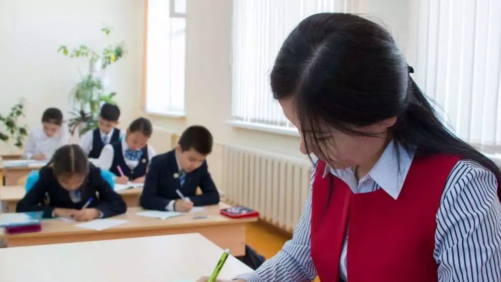 "Шебер ұстаздар шуы": Бұл нағыз масқара емес пе?