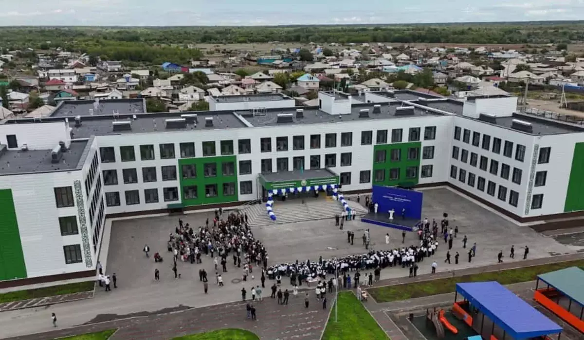 Образование области Абай: как регион решает проблему дефицита мест в школах