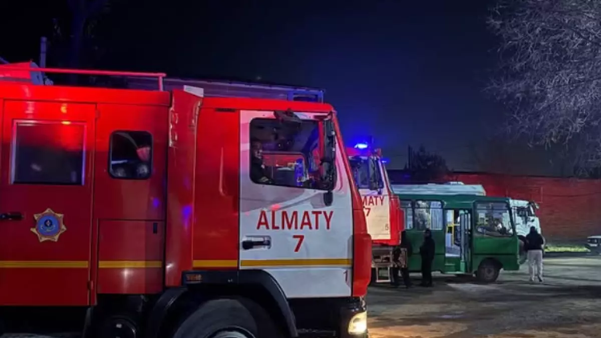 Талғардағы жарылыс: құтқарушылар 15 газ баллонын жарылыстан аман алып шықты