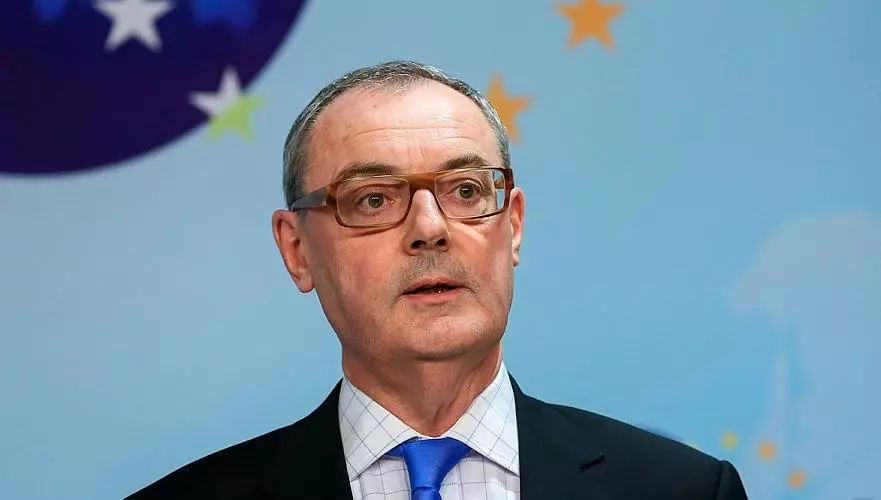 Визит спецпосланника ЕС в Казахстан перенесли из-за его болезни