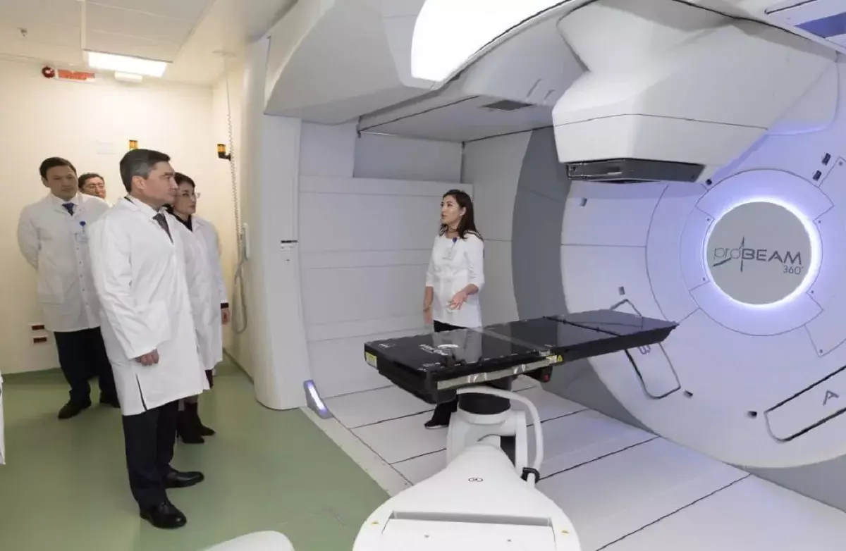Олжас Бектенов  барлық өңірден келген онкопациенттерін қолжетімді озық емдеу әдістерімен қамтамасыз етуді тапсырды