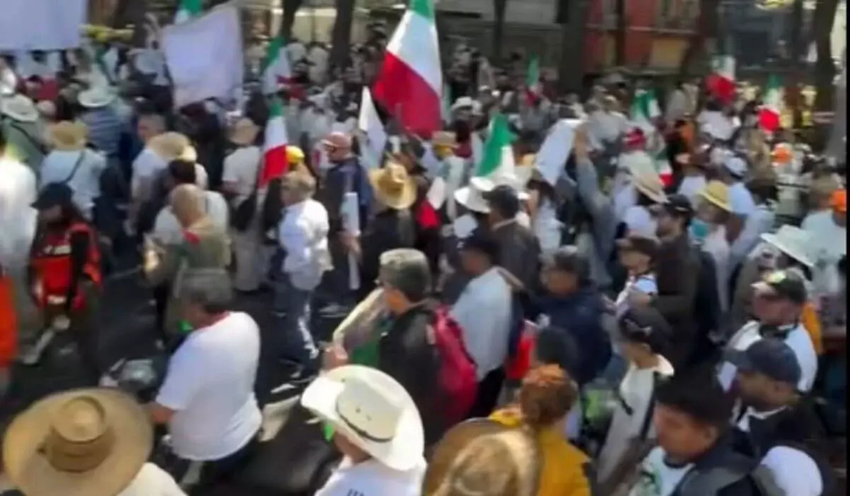 «Поколение Z» устроило масштабные протесты в Мексике (ВИДЕО)