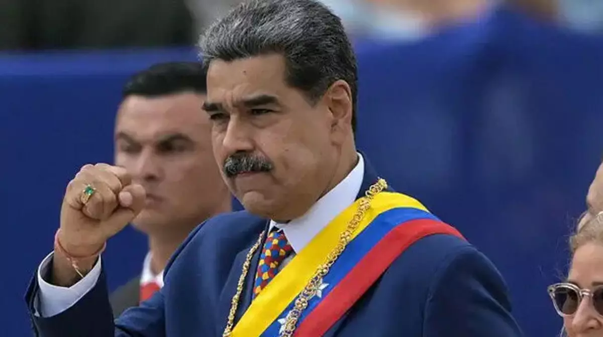 Мадуро может сбежать в Россию