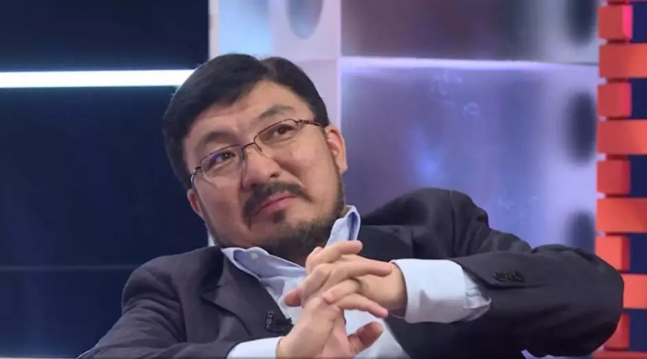 &#171;Қалтасын тексеремін&#187;: Тоқтар Серіков бала тәрбиесіне қатысты тәжірбиесін бөлісті