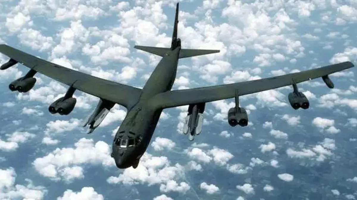 НАТО у Балтики: Россия поднимает флот после пролёта американских бомбардировщиков