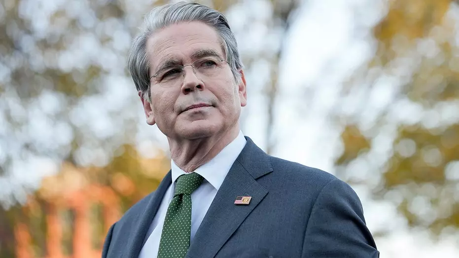 Министр финансов Бессент предупредил о надвигающемся «идеальном шторме» в связи с планами Трампа по выплатам в размере 2000 долларов.