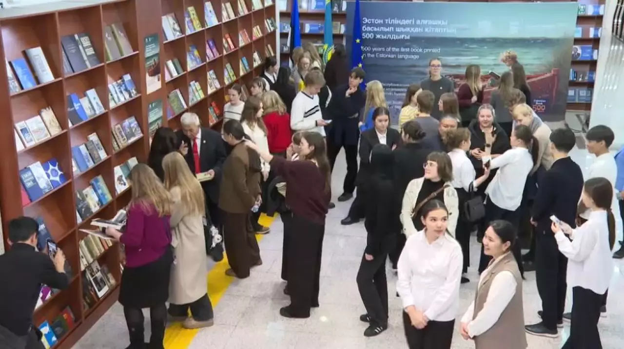 Уголок эстонской литературы открыли в Национальной академической библиотеке