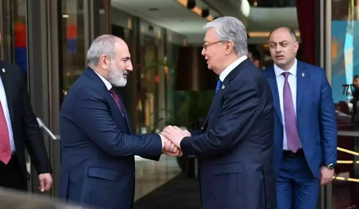 Қазақстан президенті Армения премьер-министрін Астанаға шақырды
