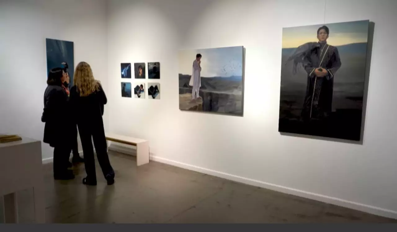 В Берлине открылась выставка картин, посвященная Димашу