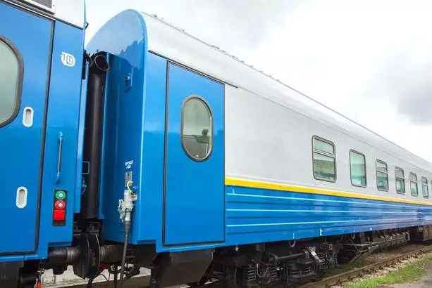 В Жамбылской области автомобиль протаранил поезд