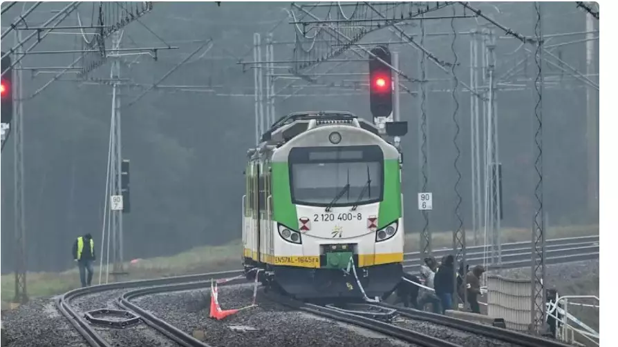 Польшада Варшава мен Люблин арасындағы теміржол желісі жарылды