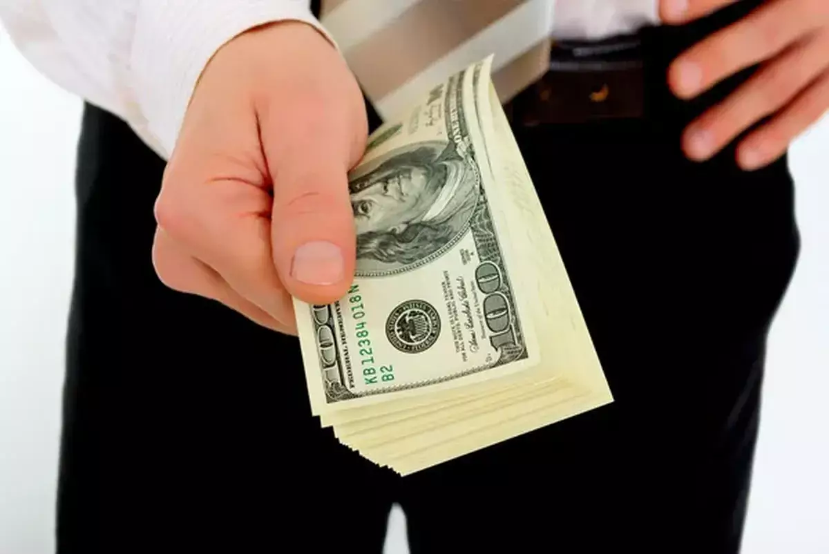 «Олигарх ағашка керек»: танымал қазақстандық актриса тоқал болуға дайын екенін айтты