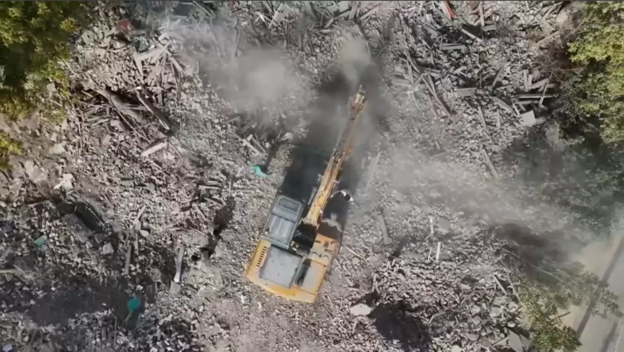 Шымкентте ескі үйлер бұзылды