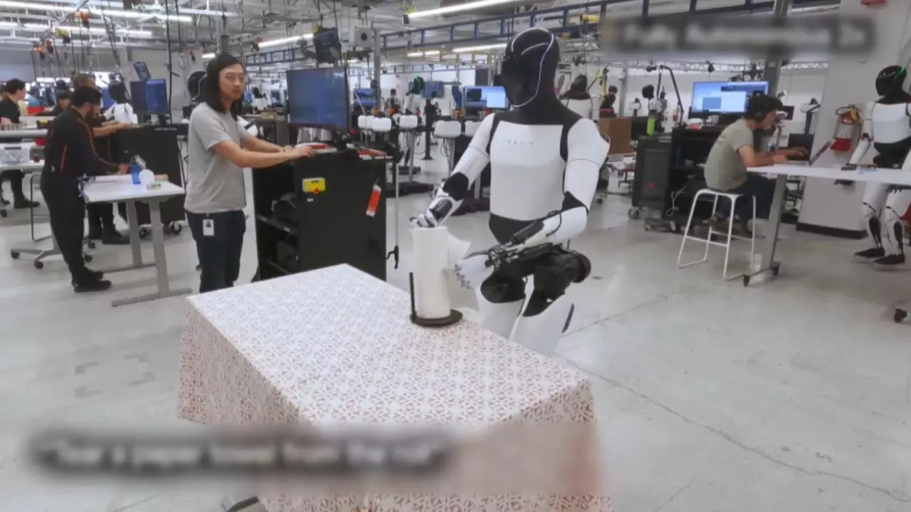 Илон Маск: Optimus роботы хирургтен асып түседі