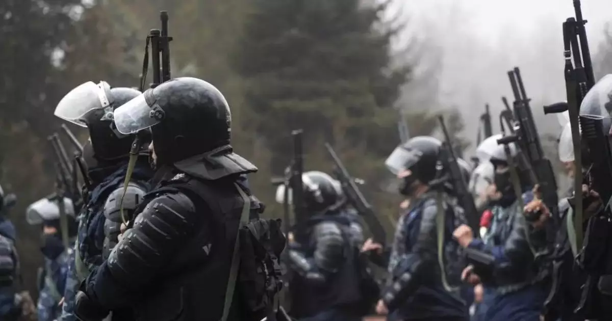  Мужчина устроил перестрелку с полицией и погиб на юге Казахстанам 