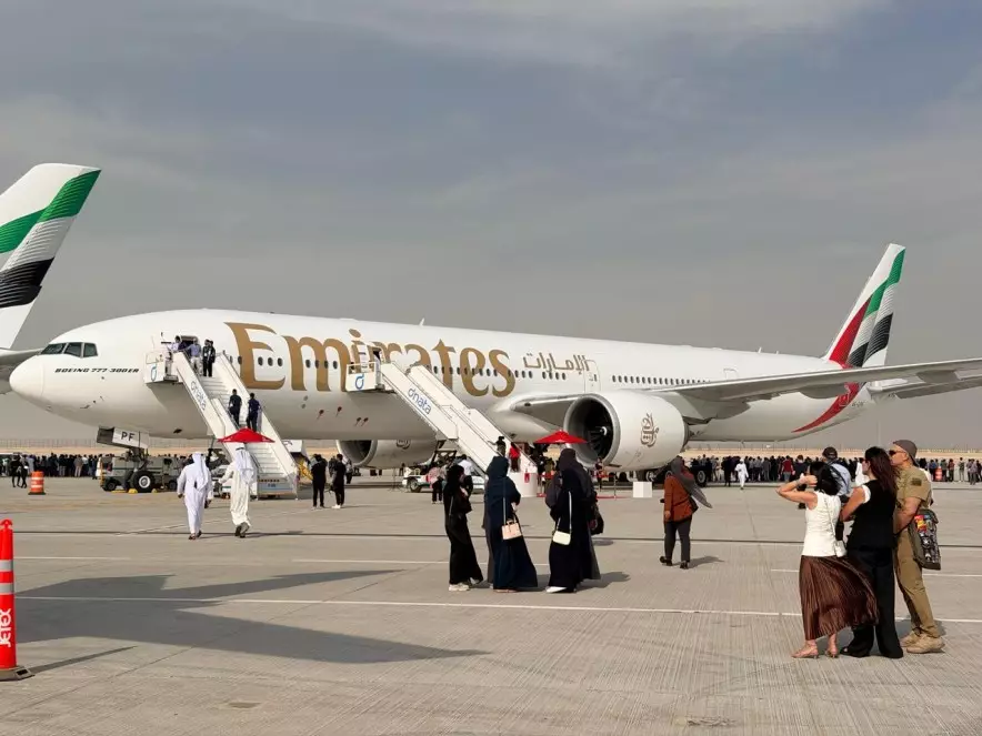 Emirates подключает Starlink: бесплатный интернет на всём флоте