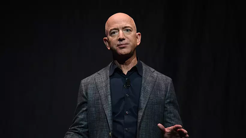 Безос бюджеті 6 млрд долларлық ЖИ-стартапты іске қосты
