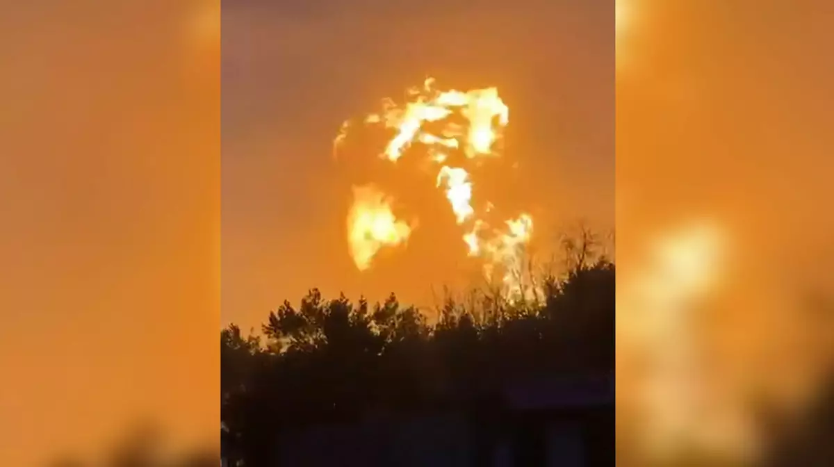 В Омской области загорелся магистральный газопровод — промпредприятия отключены от газа