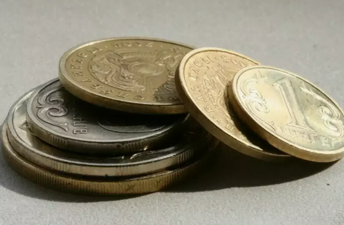 Казахстанец получил 2,5 года ограничения свободы за кражу 740 тенге - новости на Lada.kz 18.11.2025