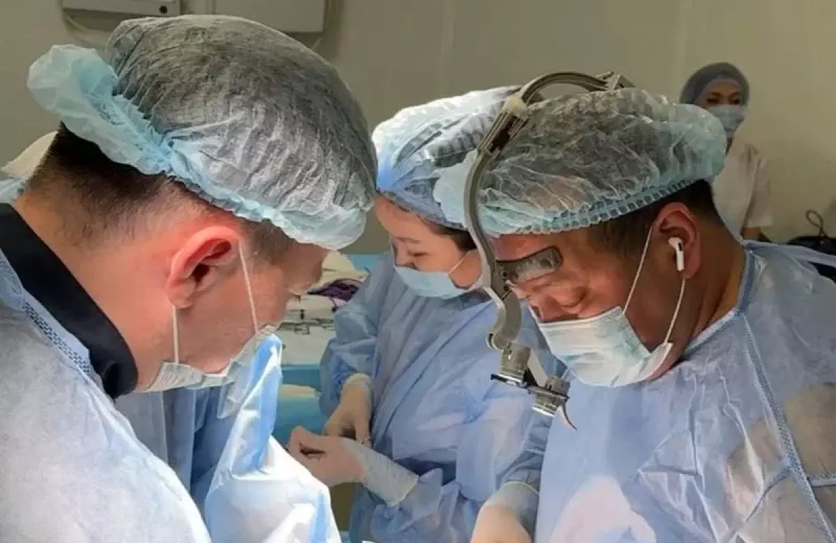 Онкохирурги Алматы спасли жизнь пациентке с раком и тяжелой сердечной недостаточностью