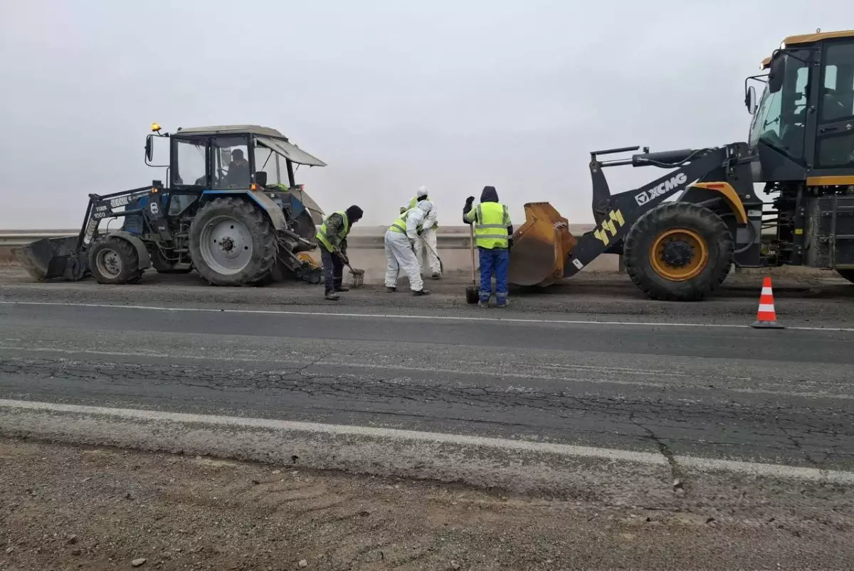 "КазАвтоЖол" фиксирует шквал жалоб: водители массово сообщают о состоянии дорог