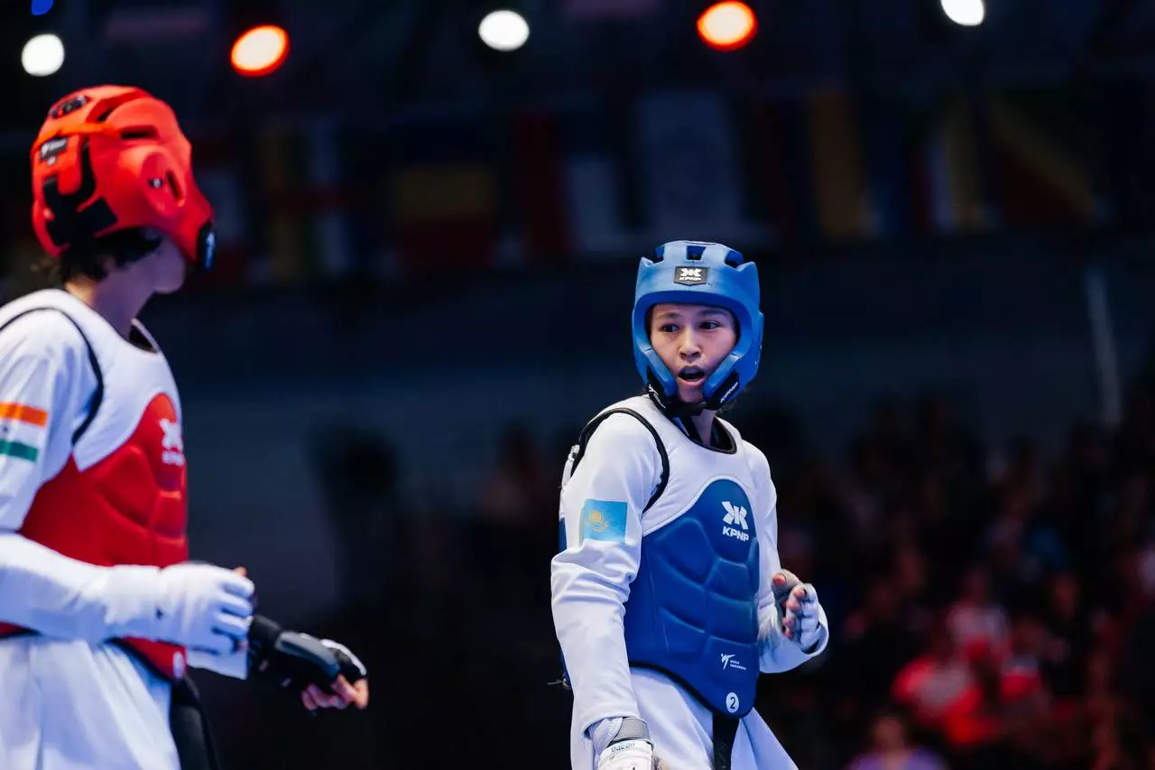 Таеквондо: әлем чемпионатында жүлде алған қос қазақ қызы Катарда топ жарды