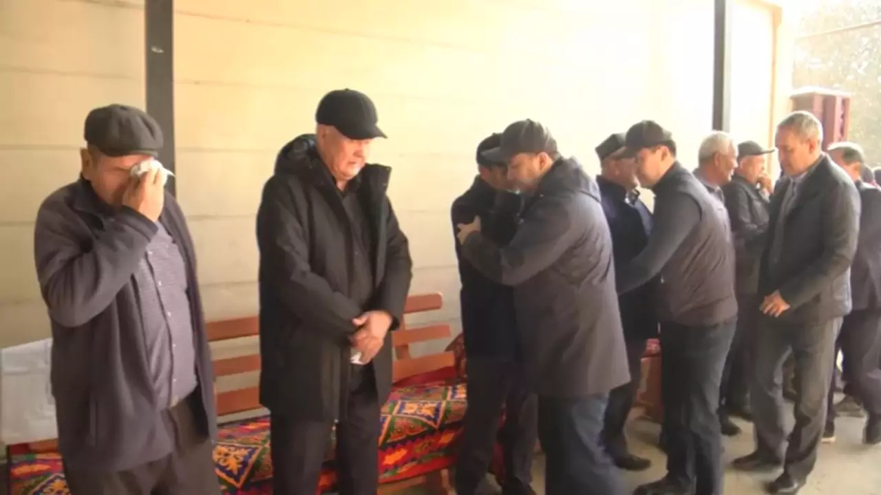 Түркістан облысының әкімі өрттен қаза тапқандардың жақындарымен кездесті