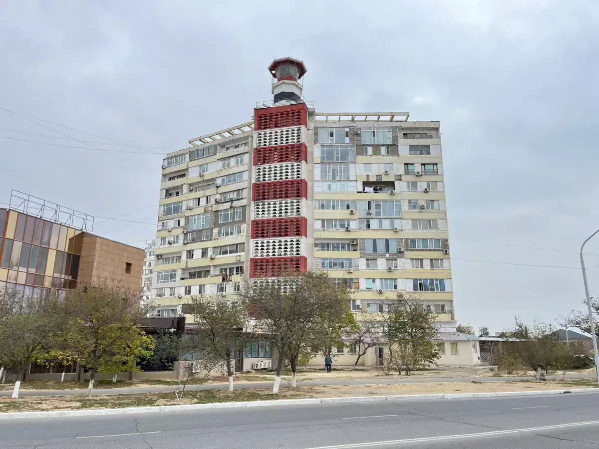 Дом с маяком в Актау: обратная сторона визитной карточки города - новости на Lada.kz 18.11.2025