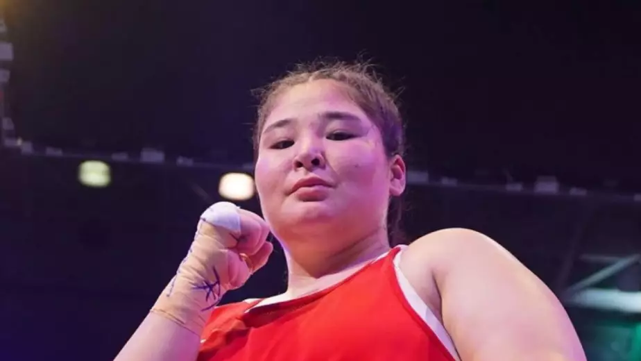 Казахстан и Узбекистан определили финалиста Кубка мира по боксу