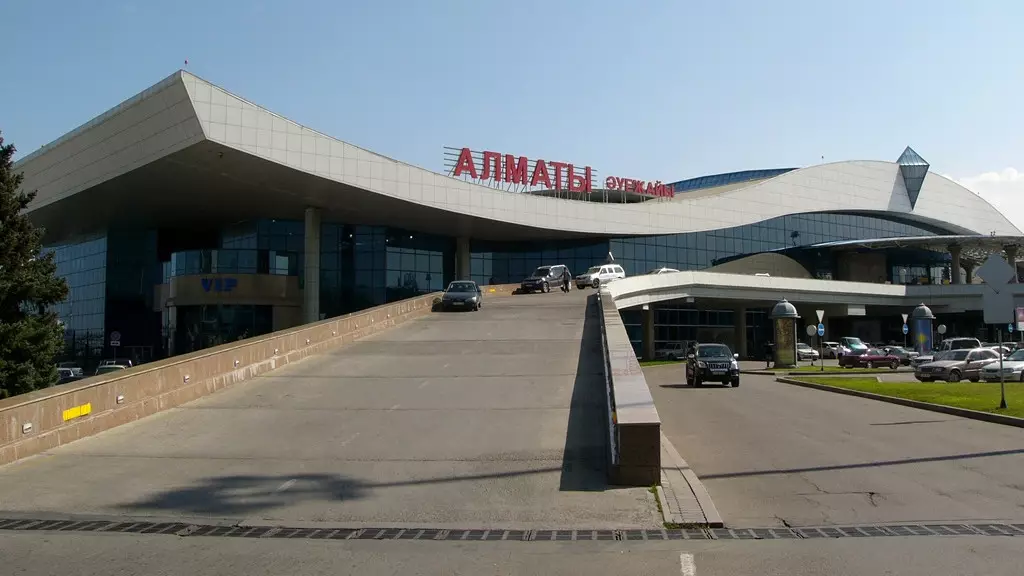 Алматы әуежайы жаңарып жатыр: 2026 жылы қоғамдық көлікке жол ашылады