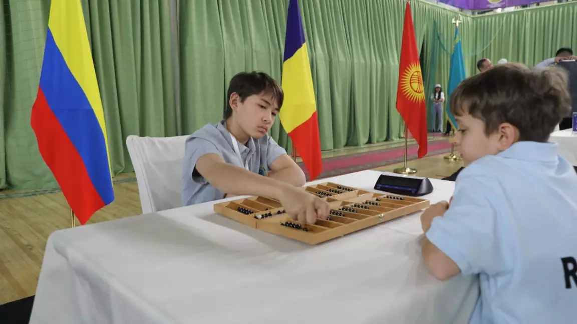 Алматыда жасөспірімдер арасындағы тоғызқұмалақтан Әлем чемпионаты басталды
