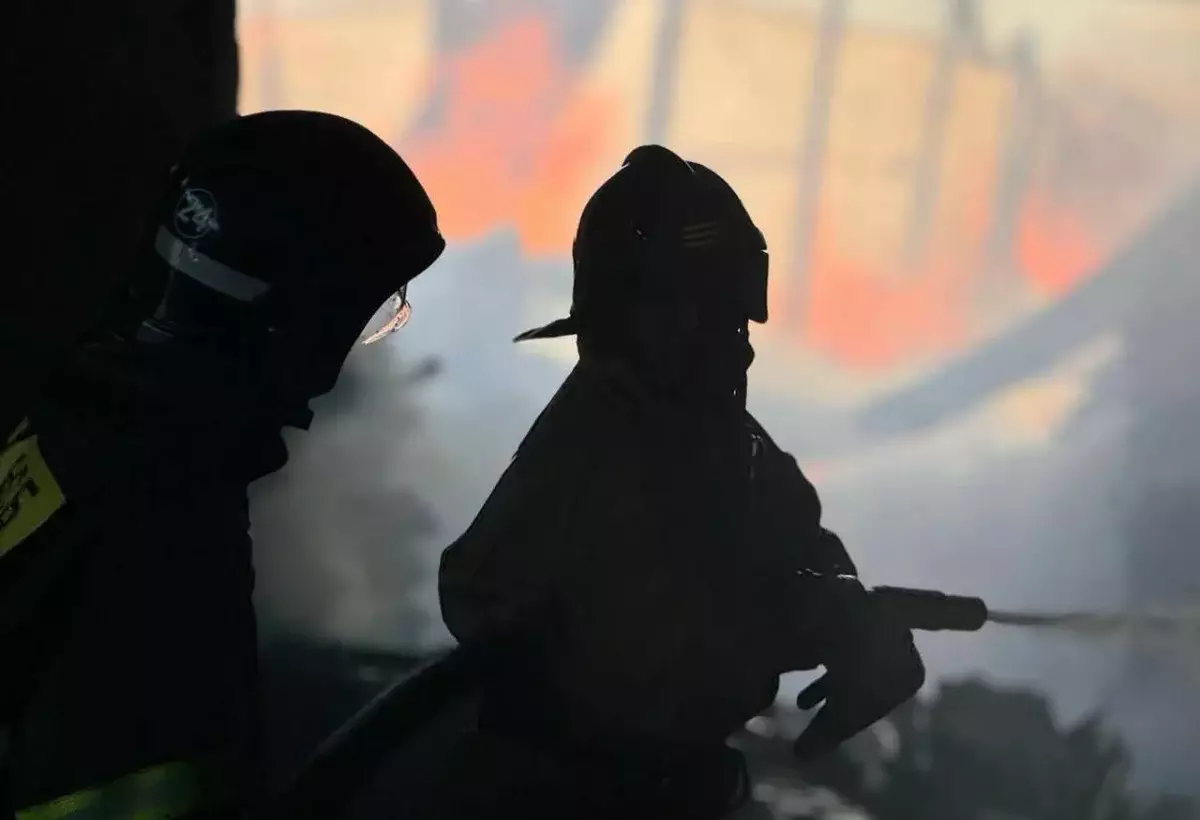 Пожар в Туркестанской области: Канат Бозумбаев провел заседание Правительственной комиссии