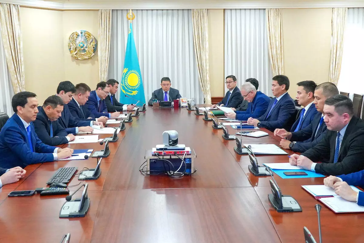 Трагедия в Алгабасе: Канат Бозумбаев провел заседание Правительственной комиссии