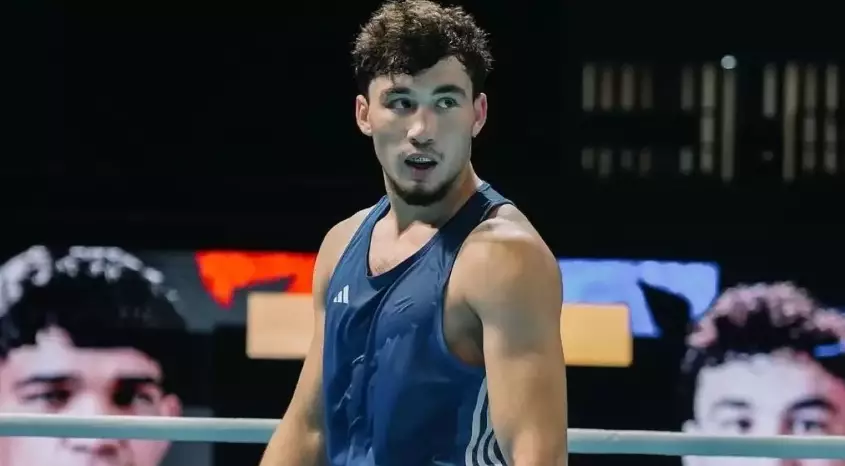 Бокстан әлем кубогы: Чемпионды атағы бар Санжарәлі Бегалиев жеңіліс тапты