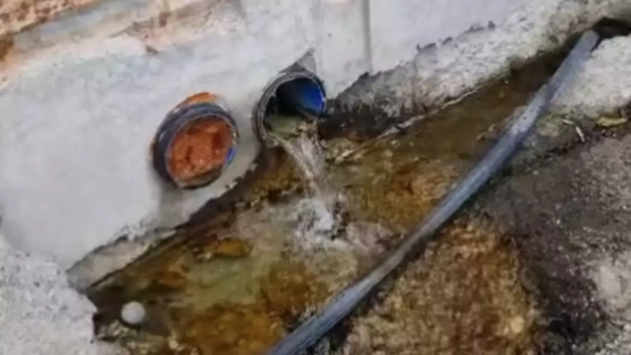 Ақтаудағы қонақүйдің бірі теңізге лас суын ағызған