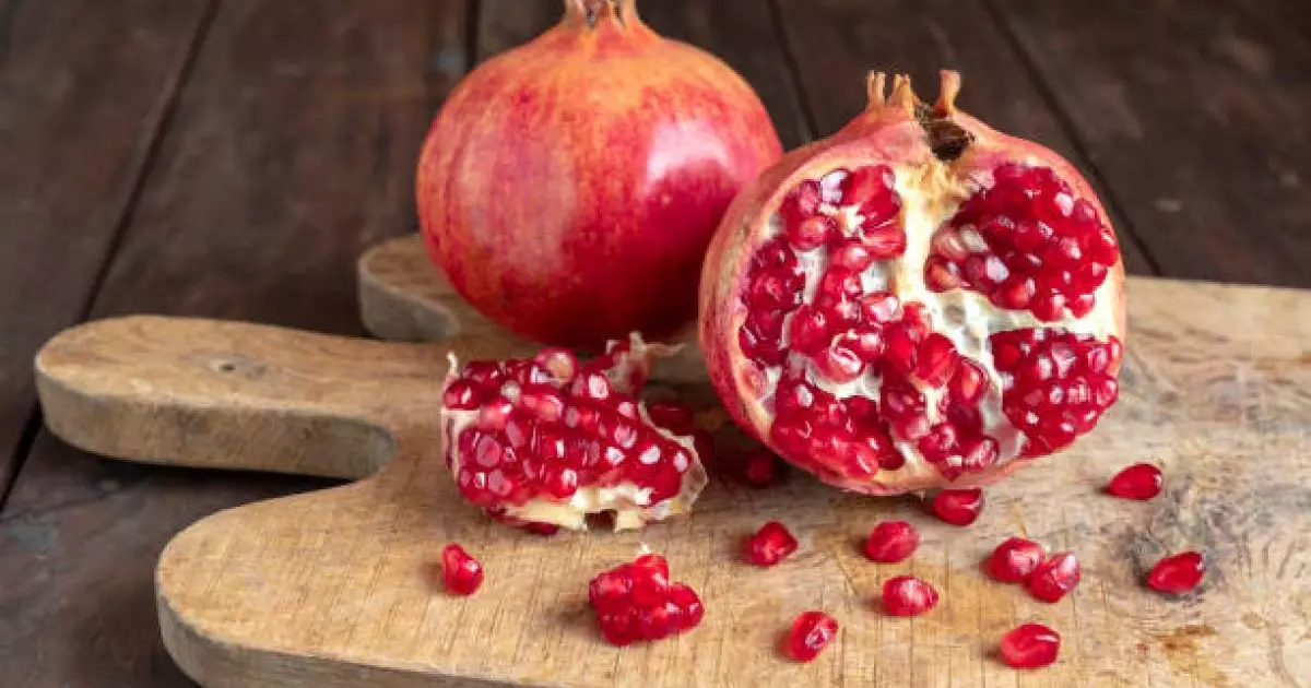  Күніне бір анар жеген адамның иммундық жасушалары 28 күн ішінде жаңарады 