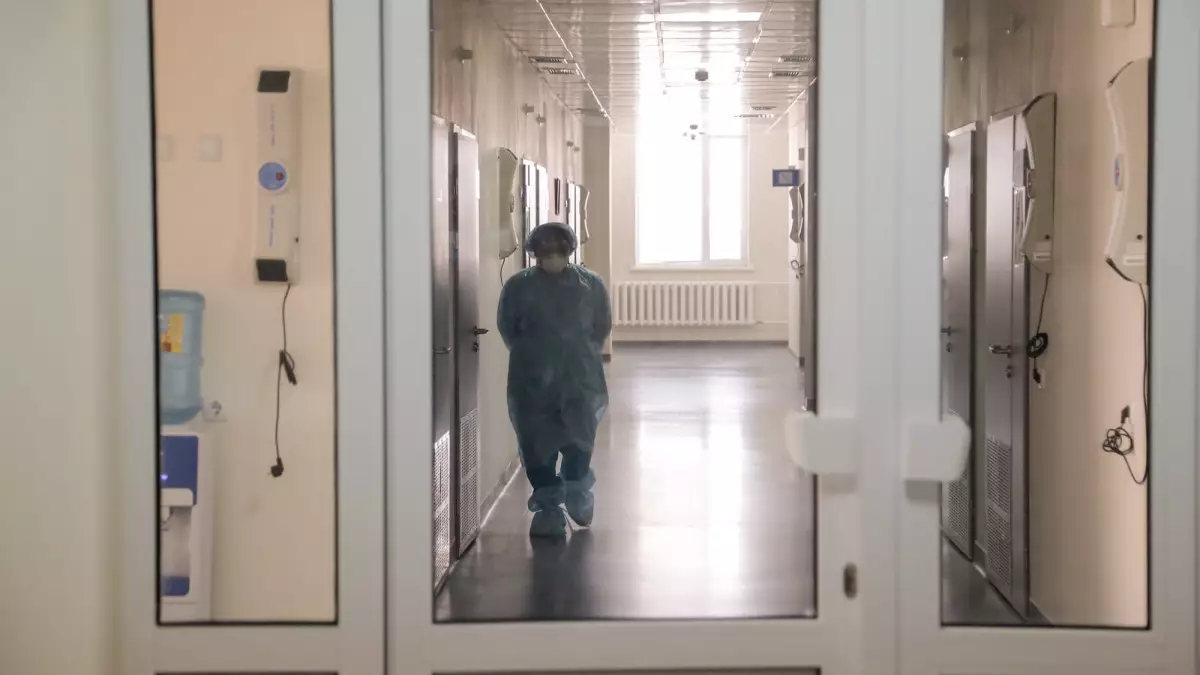 В Астане переполнены детские больницы из-за вируса с температурой под 40°