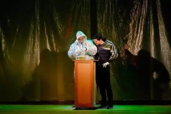 Астанада оқушыларға арналған есірткіге қарсы “S.O.S.” спектаклі көрсетілді: жастармен ашық сөйлесудің жаңа форматы