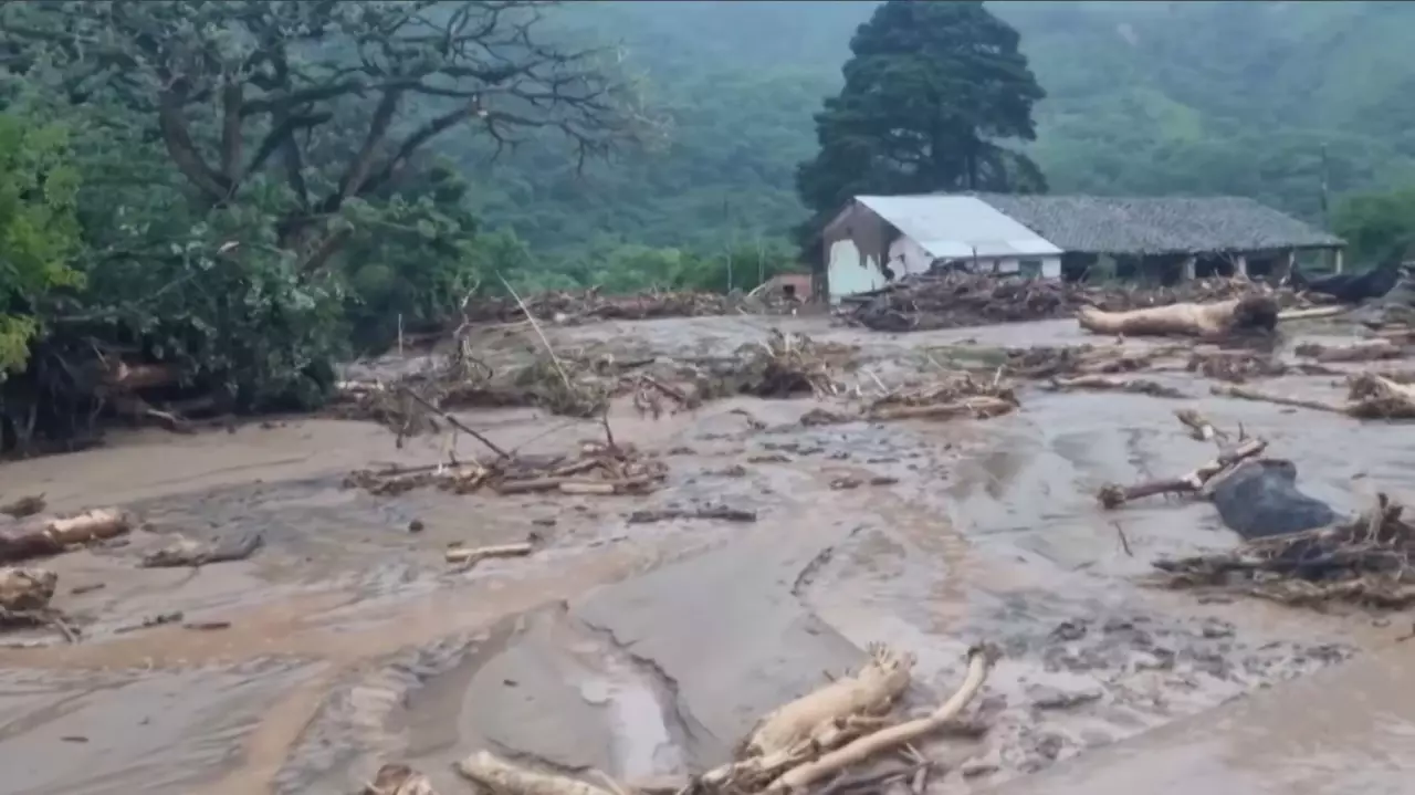 Боливияда су тасқынынан қауіп күшейді