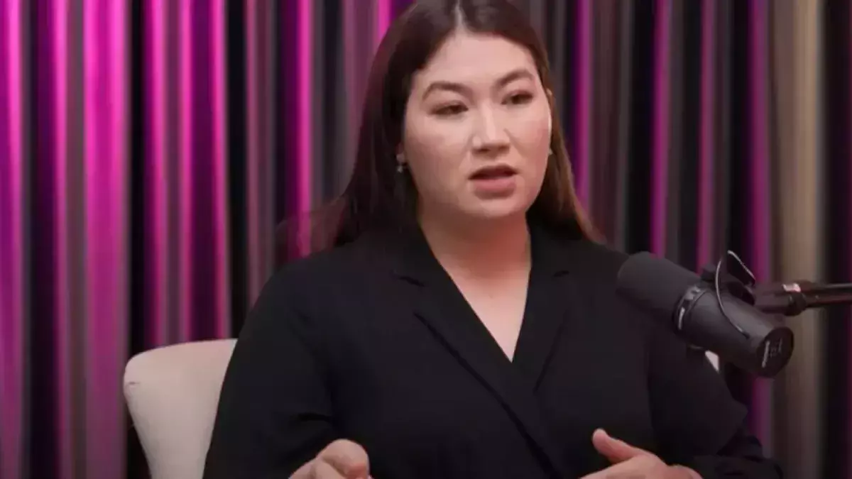 "Жыртылып, туған әйел": Актриса босанған әйелдің үйіне қонаққа баратындарды орнына қойды