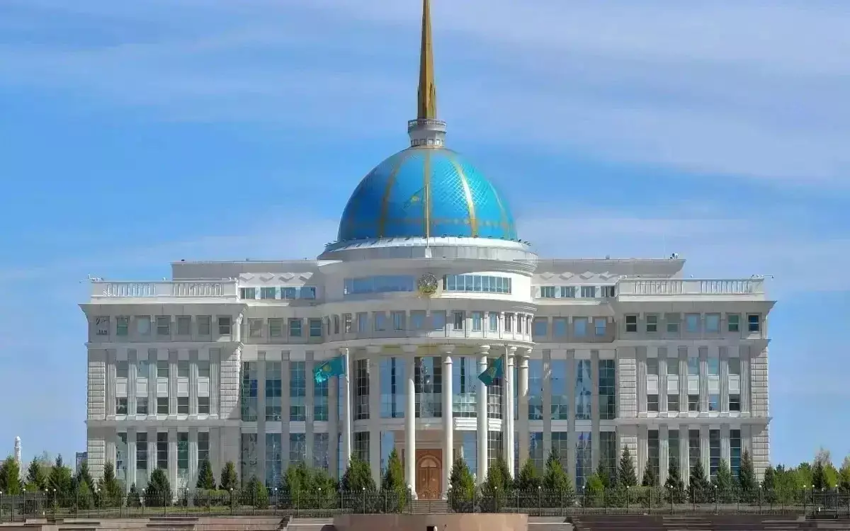 Глава государства подписал Указ о награждении (посмертно) фельдшера скорой помощи Астаны