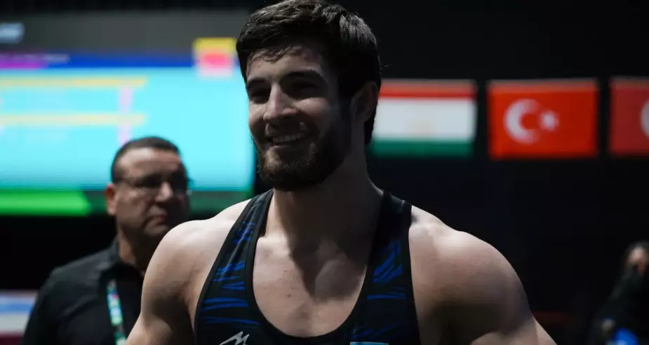 Казахстанский борец Ислам Евлоев взял серебро на Исламиаде