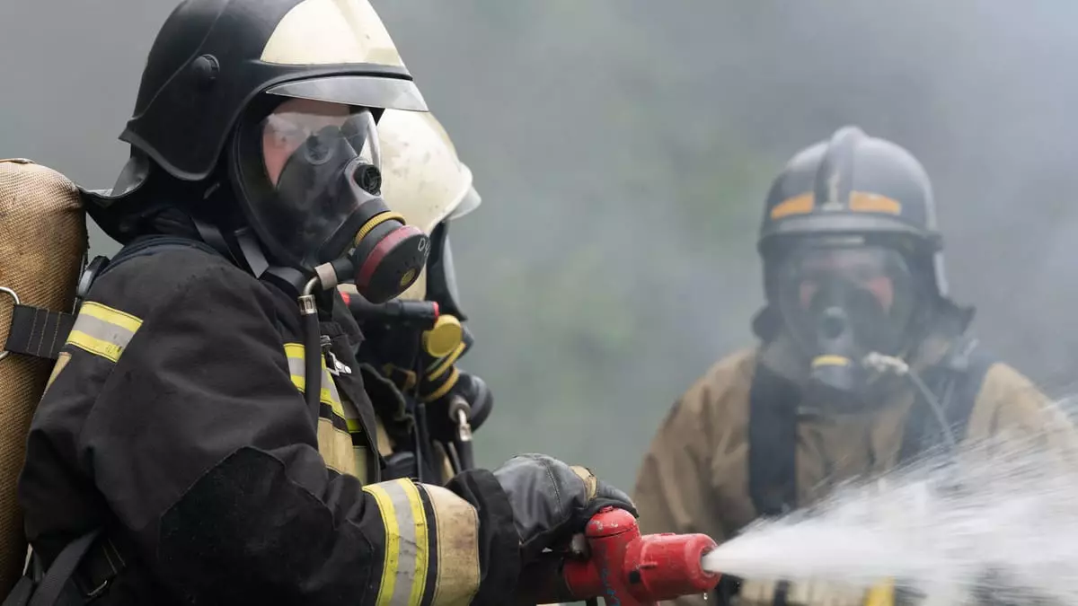Пожар в жилом доме в Казахстане унес жизни девяти детей во время праздника.