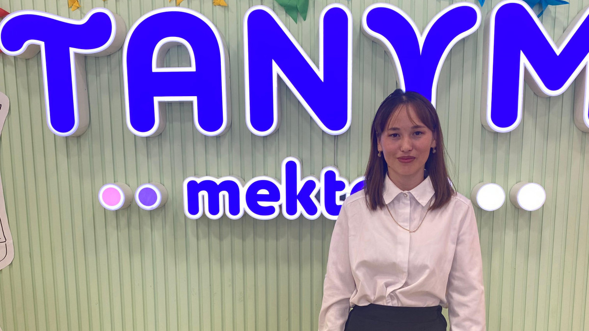 Бала жүрегіне шамшырақ жаққан жас ұстаз