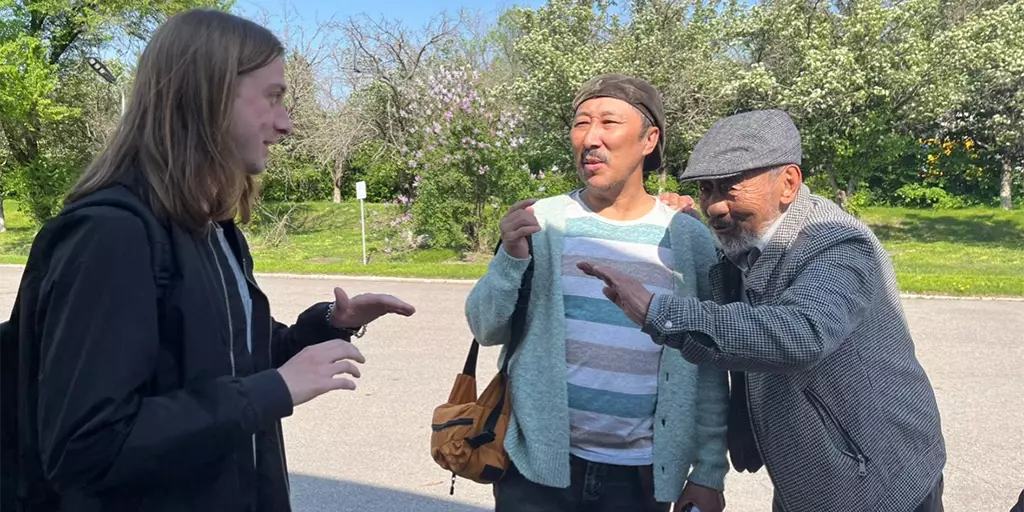 Джонатан Калдес о языке, праве и культурном погружении: из Индианы в Казахстан.