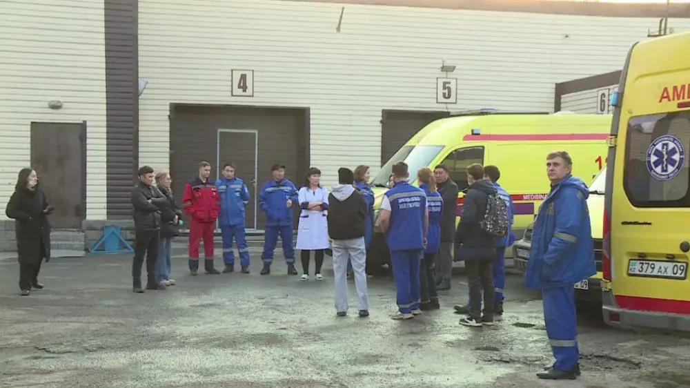 Уронили пациента, попали в ДТП и под суд: фельдшеры просят улучшения условий работы скорой